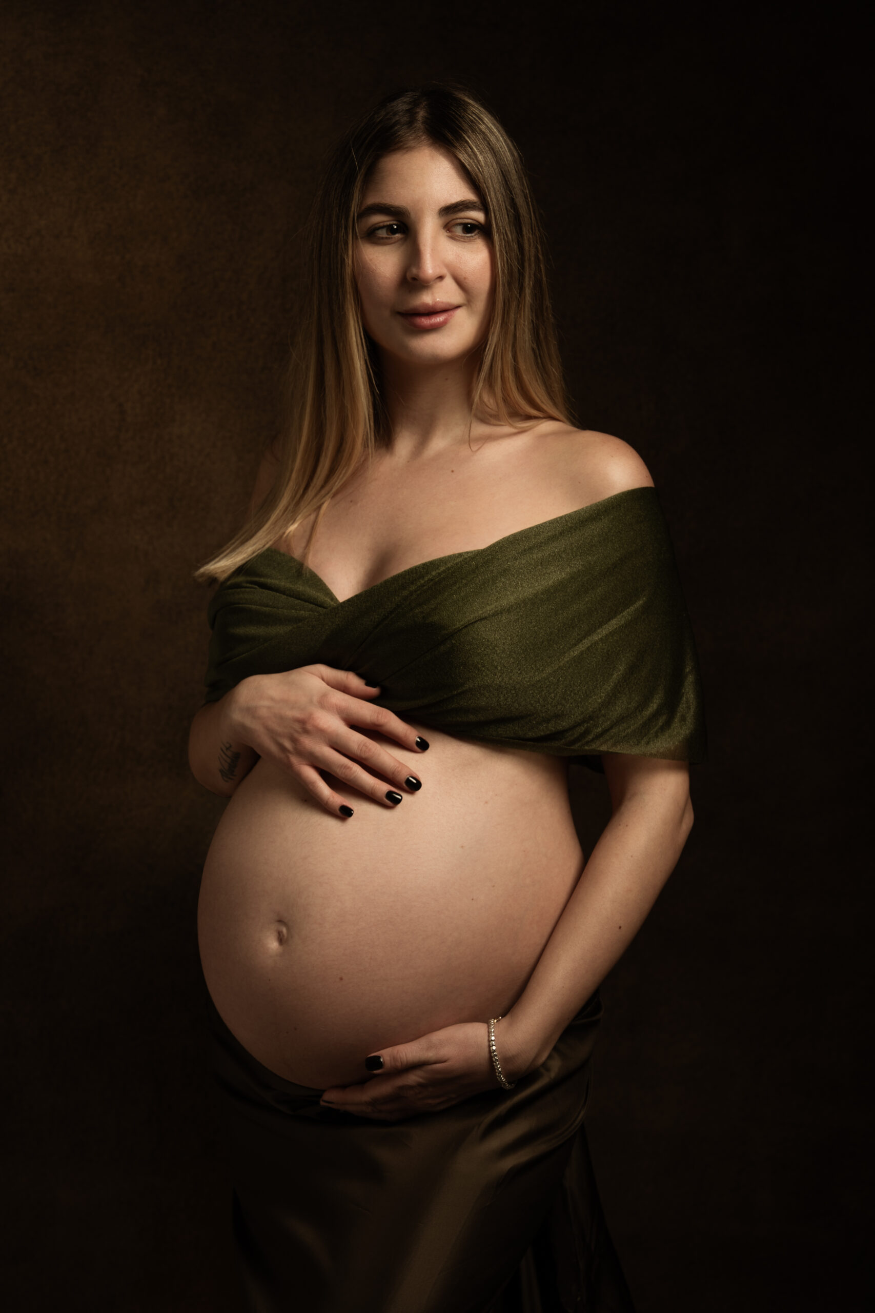 maternity fine art portrait experience 070 edit